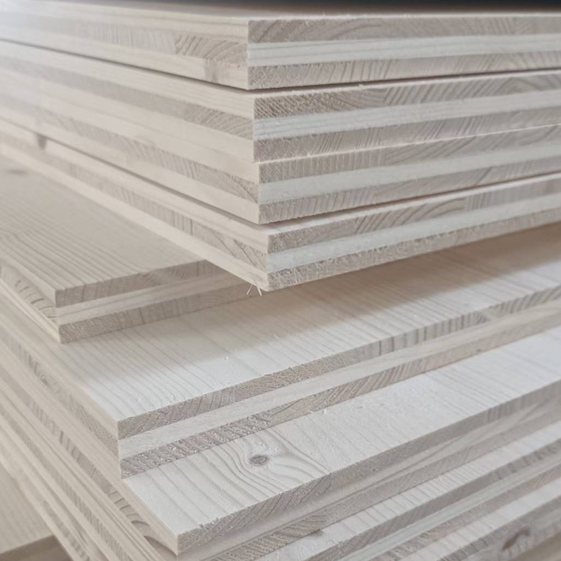 Painéil CLT Ailtireachta Spruce