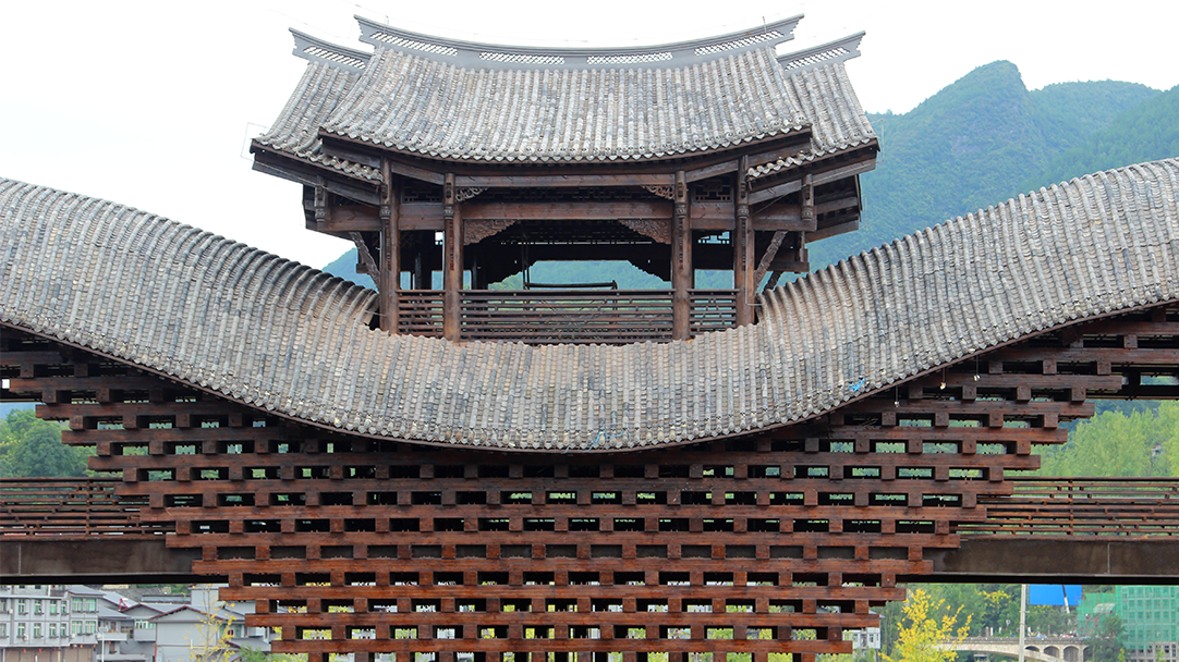 Zhuoshui Droichead Clúdaithe Gaoithe-agus-Báistí, Qianjiang, Chongqing